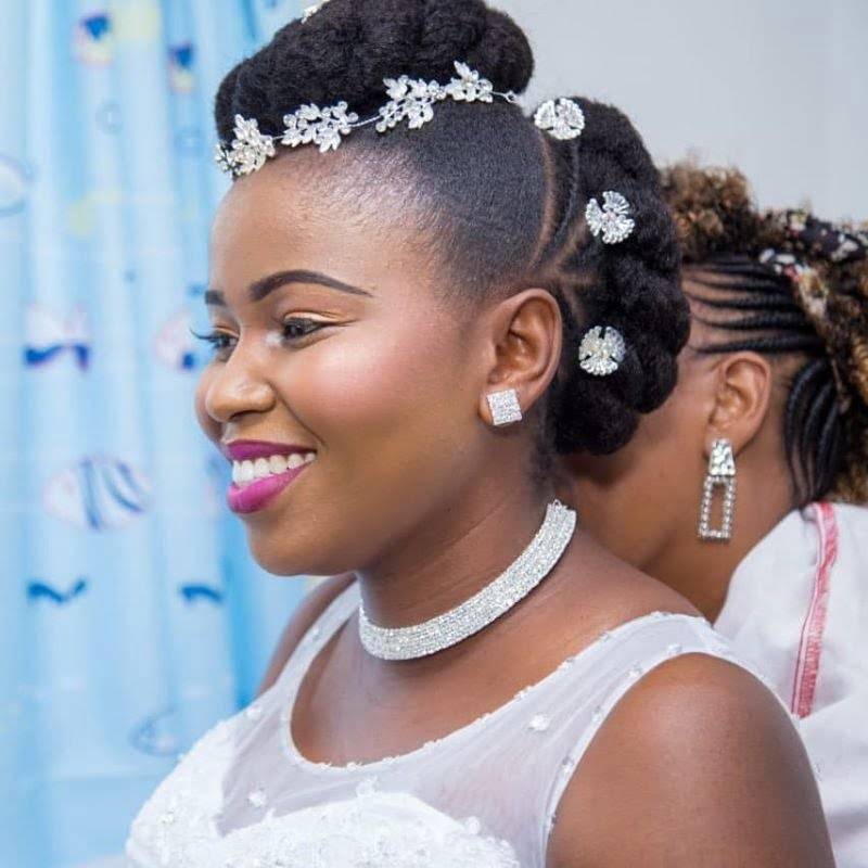 Classic hairstyles Nairobi - Bandika lines medium at Ksh 1800/- including  braids,we are at Kalsi house,Luthuli avenue opposite Tecno customer  care,call 0722109669 | Facebook