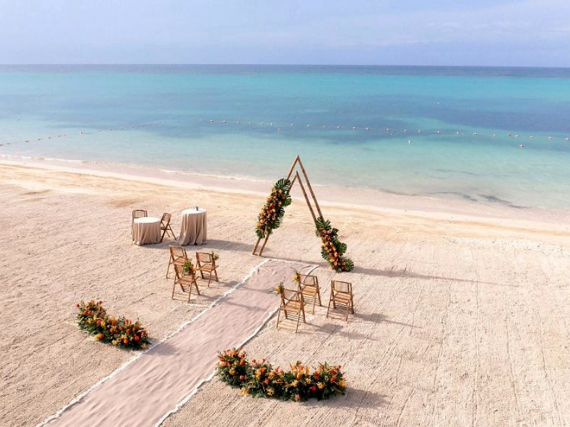 Read more about the article Safari Elopement in Kenya: Everything You Need to Know