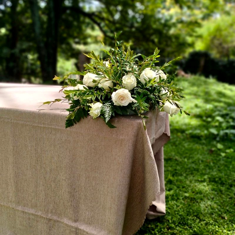 The signing table for 100 wedding guests in Nairobi